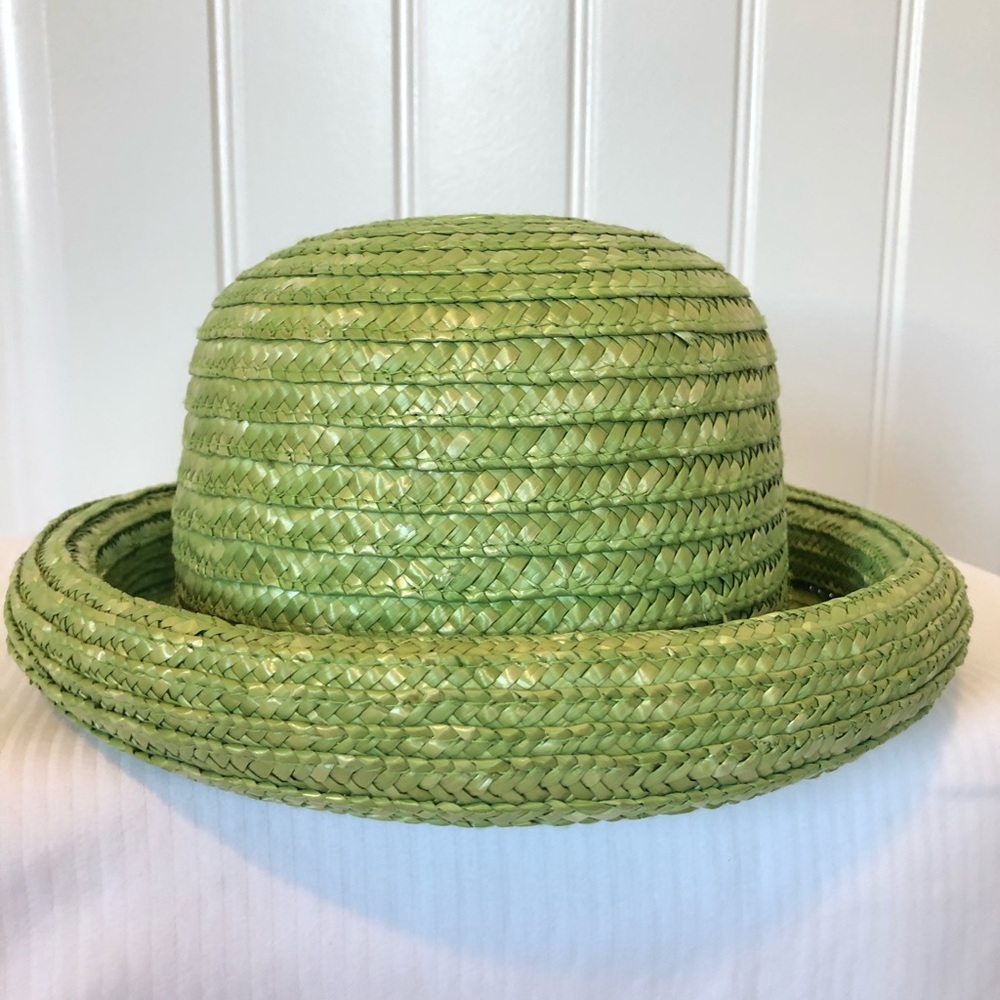 Green straw hat